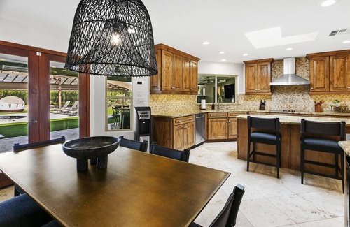 Buenavante House | Experience Outdoor Luxury at NEW Reno RnR - 7 Bedrooms