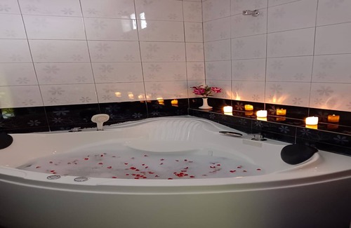 Kampung Pedah Hotel | Cozy Sy Jerantut Hotel with Family-Friendly Amenities