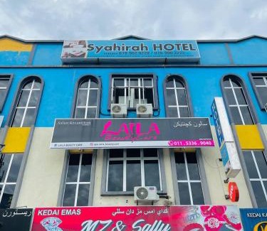 Kampung Kijing Hotel | Relax at Syahriah Hotel with Oceanfront Views & Spa