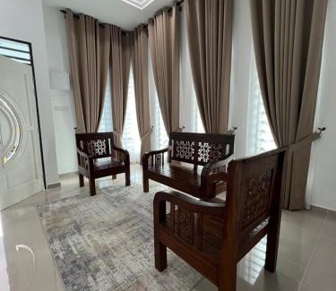 Kampung Mak Kemas House | Discover Syakila Homestay: Guest Rated 9.8, Family Friendly