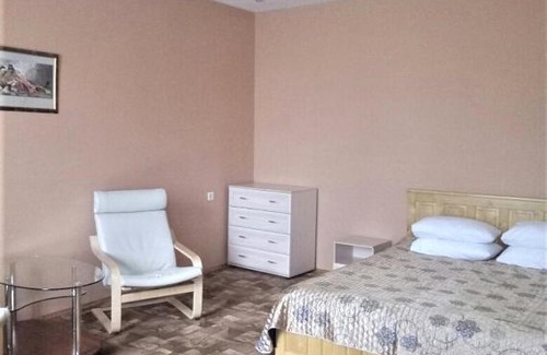 Syasstroi Hotel | Budget-Friendly Stay at Syas Inn with Breakfast & Pet Perks