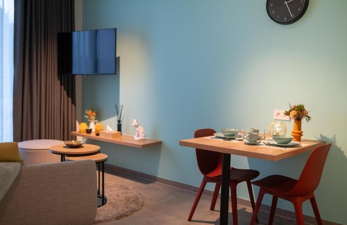 Evergem Apartment | Cozy SYBA Gastenverblijf with Kitchen Amenities