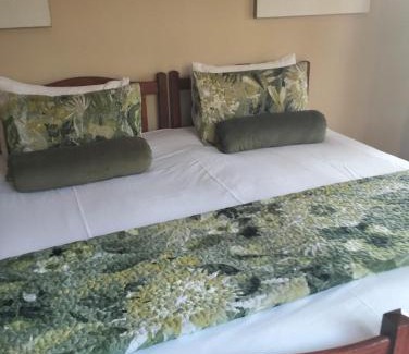 Ligfontein House | Sycamore Fig House next 2 Hulala Lodge