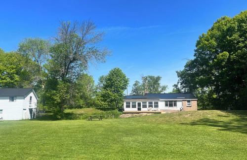 Frontenac Cottage | Sydenham Lake Cottage Rental