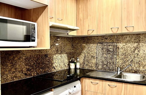 Darling Harbour Apartment | Discover Sydney Darling Harbour & Chinatown with Pool Access