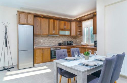 Skala Rachoniou Apartment | Premier Ocean View Apartment with Private Beach Access