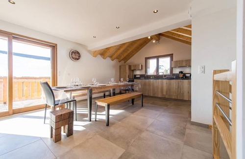 La Toussuire Apartment | Spacious Sylodges 101: Perfect Family Apartment for 10