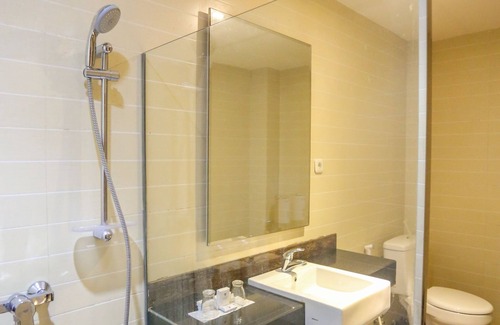 Kupang Hotel | Discover Sylvia Hotel Premier Kupang: Pool & Spa Retreat