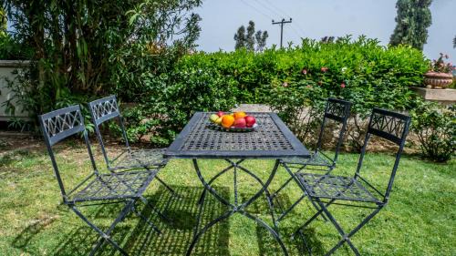 Malevizi House | Budget-Friendly Sylvia's Guest House with Child-Friendly Amenities