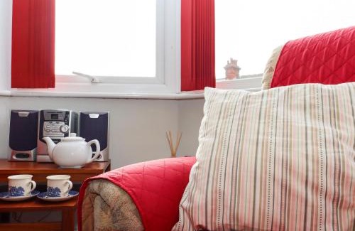 Bexhill-on-Sea Apartment | Enjoy Your Stay at Sylvian: Pet-Friendly 4-Star Retreat