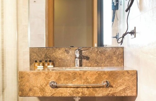 Algiers Hotel | Discover Sym Hotel - Chéraga: Family-Friendly Retreat