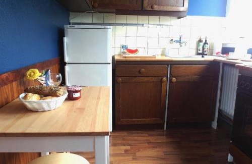 Offenbach am Main Apartment | Charming Retro Apartment: Pet & Child Friendly Retreat