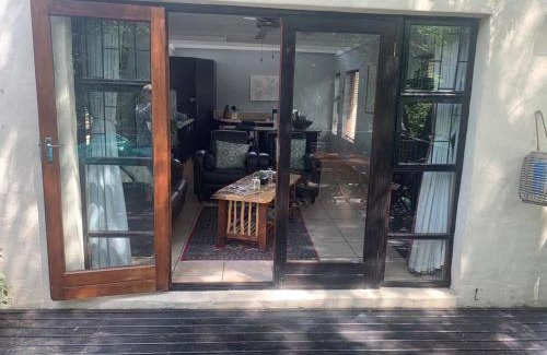 Old Place Apartment | Kid-Friendly Retreat at Stuart Place: Rated 9.6/10