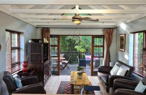 Old Place Apartment | Kid-Friendly Retreat at Stuart Place: Rated 9.6/10