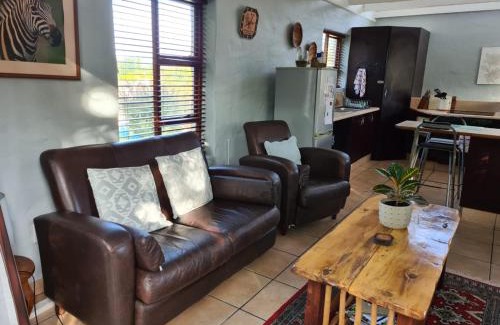 Old Place Apartment | Kid-Friendly Retreat at Stuart Place: Rated 9.6/10