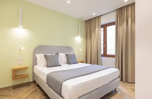 Sorrento City Centre Bed & Breakfast | SYRRENTON HOME - Charming bedroom B&B in wonderful Sorrento