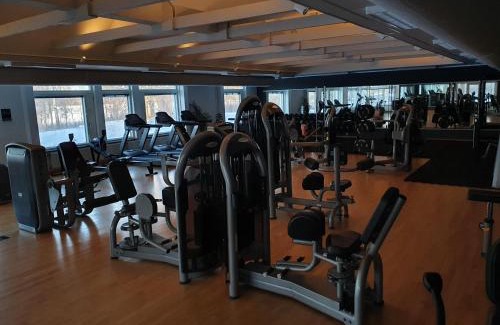 Skinnskatteberg Municipality Hotel | Pet-Friendly Systemairhallen Bed&Breakfast with Great Amenities