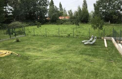 Balatonszarszo House | Experience the Delight of Szárszószép Villa with Ocean Views
