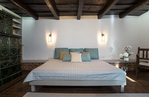 Verteskozma House | Welcoming Százéves Ház - Family and Pet-Friendly Retreat