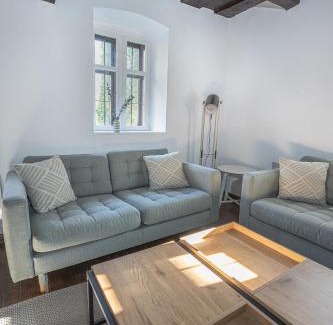 Verteskozma House | Welcoming Százéves Ház - Family and Pet-Friendly Retreat