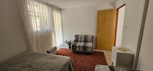 Vasarosnameny House | Discover SZŐLŐFÜRT-FA-HÁZ with Breakfast & Family Amenities
