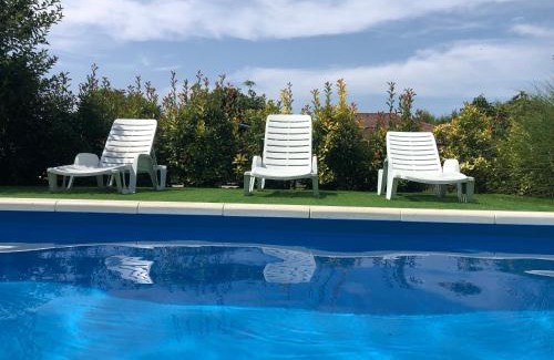 Zamardi House | Oceanfront Szabó Vendégház Zamárdi with Pool & Hot Tub