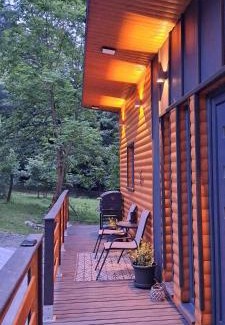 Kemence House | Experience Oceanfront Bliss at Szalonka Vendégház Kemence