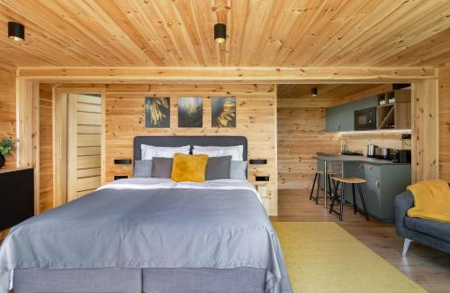 Szentendrei Apartment | Panoramic Retreat at Szarvashegy with Hot Tub & Breakfast