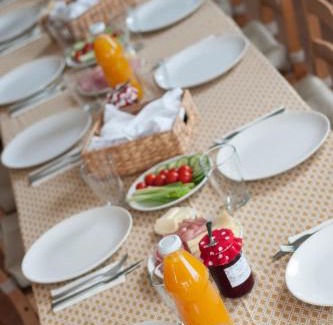 Szello House | Welcoming Szellő Porta: Pet-Friendly with Hot Tub Bliss