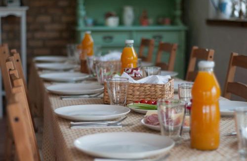Szello House | Welcoming Szellő Porta: Pet-Friendly with Hot Tub Bliss