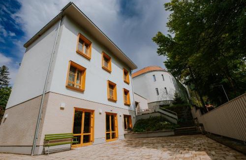Baile Tusnad House | Top-Rated Family Getaway at Szent Anna Vendégház