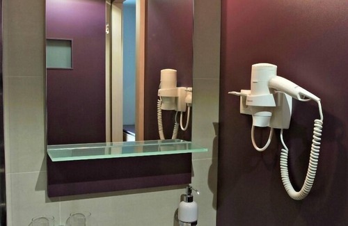Szekesfehervar Hotel | Relax at Szent Gellért Hotel: Spa, Dining & Family-Friendly