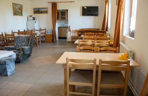 Kiskorpad Apartment | Family-Friendly Retreat at Szent Kristóf Udvarház