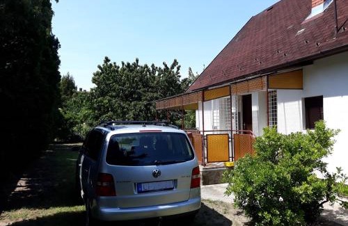 Fertohomok House | Oceanfront Szilva Apartman: Family-Friendly Retreat