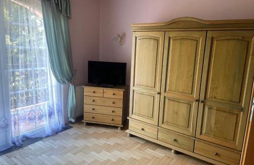 Miastko House | Pet-Friendly Retreat at Szlachecki Dwór with Breakfast