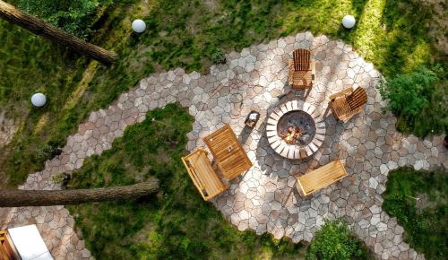Radzymin House | Relax at Szumiąca Sosna: Jacuzzi, BBQ & Pet-Friendly Stay