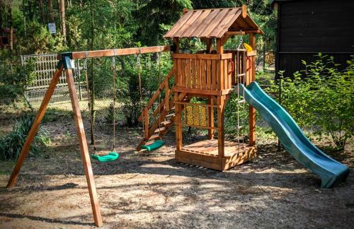 Radzymin House | Relax at Szumiąca Sosna: Jacuzzi, BBQ & Pet-Friendly Stay