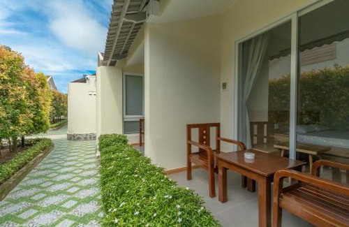 An Thoi House | Explore Tây Tiến Bungalow: Pool, Breakfast & High Ratings