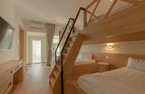 An Thoi House | Explore Tây Tiến Bungalow: Pool, Breakfast & High Ratings