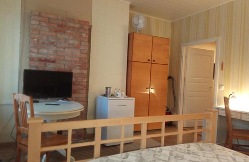 Viljandi Bed & Breakfast | Welcoming Tähe Maja: Pet-Friendly with Daily Breakfast
