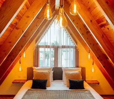 Cilaos Ski Chalet | Unique Téréva Lodge - Family-Friendly Retreat with Hot Tub