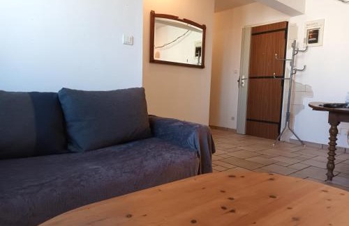 Tonkin Nord Apartment | Discover Tête d'Or Forest: Guest Rated 8.5/10