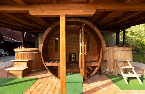 Szanazug Apartment | Pet-Friendly Tölgyes Üdülő with Private Beach Access