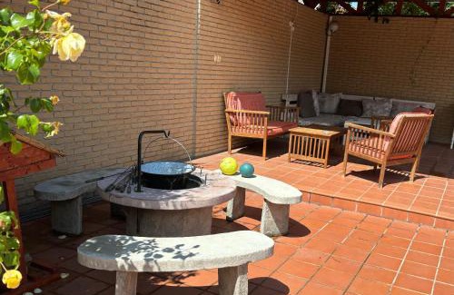 Miskolc-Tapolca Bed & Breakfast | Pet-Friendly Tölgyfa Panzió with Pool & High Guest Rating