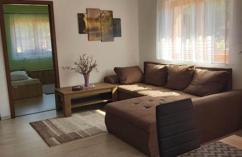 Kaszo Apartment | Pet-Friendly Tölgyfa Vendégházak with Oceanfront Relaxation