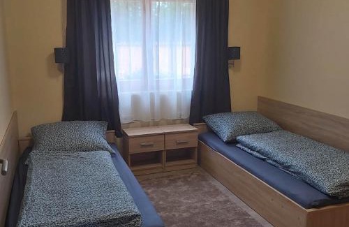 Kaszo Apartment | Pet-Friendly Tölgyfa Vendégházak with Oceanfront Relaxation