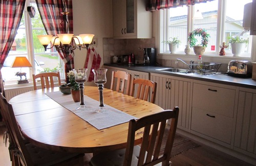 Tosse Cottage | Discover Tössestugan: Family-Friendly Retreat with Spa