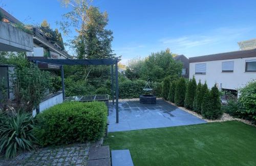 Osterberg/Gartenstrae Apartment | Discover Tübingen: Family-Friendly Stay with Free Parking