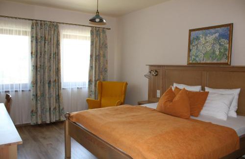 Viszak Bed & Breakfast | Top-Rated Tündérkert Panzió Őrség: Family & Pet Friendly