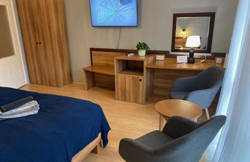 Eger Apartment | Budget-Friendly Tündérpart Apartment: Perfect for Families